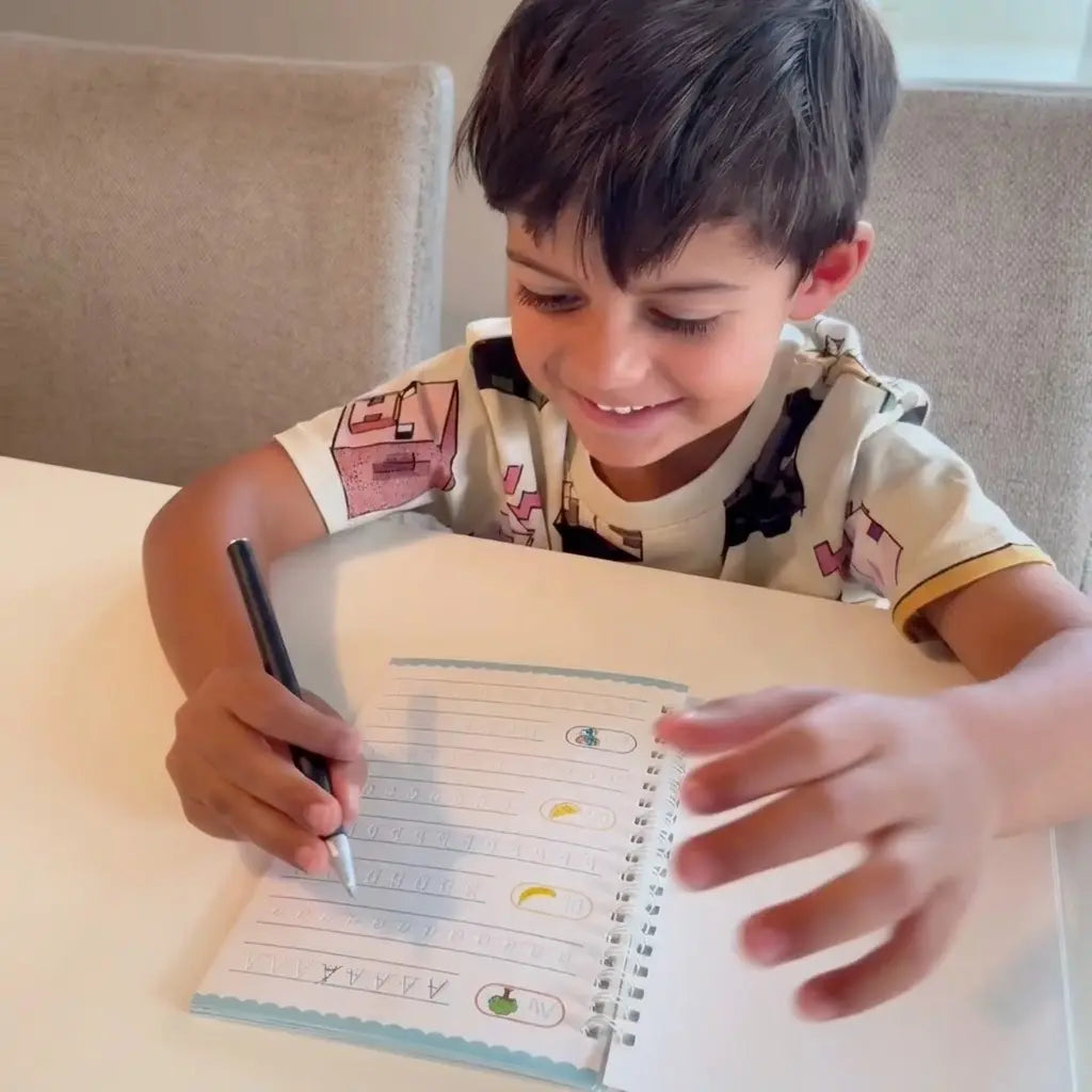 Le Cahier d'Écriture Magique